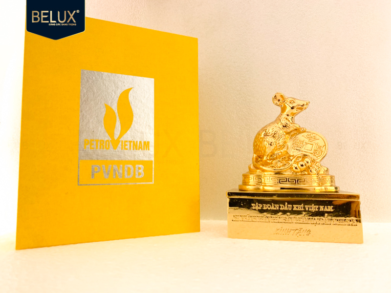 Lô tượng Chuột Tập Đoàn Dầu Khí cao 20cm mạ vàng 24k thiết kế theo yêu cầu